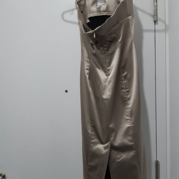 Bebe Silver Halter Evening Dress - XS (NWOT) - Picture 4 of 4